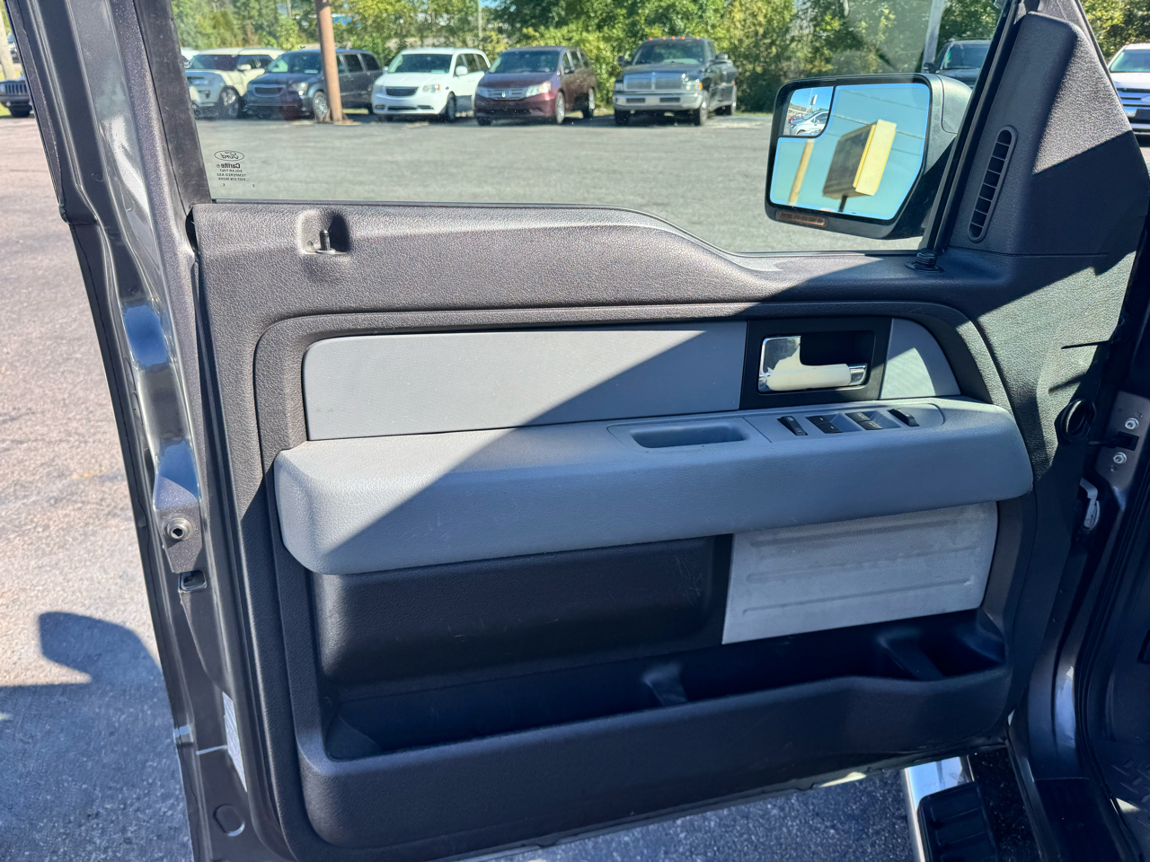 2012 Ford F-150 XLT photo 3