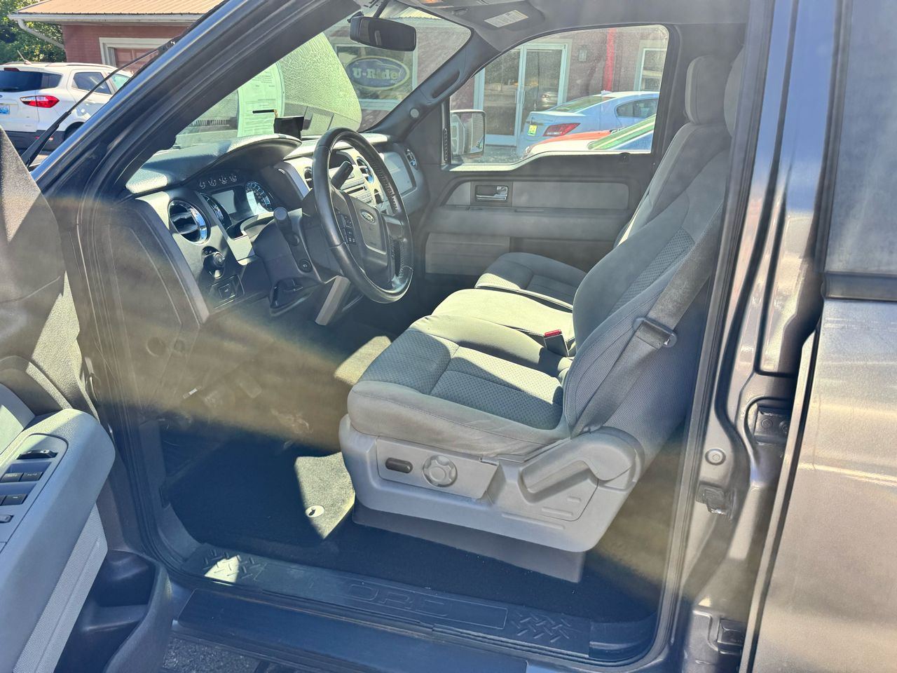 2012 Ford F-150 XLT photo 4
