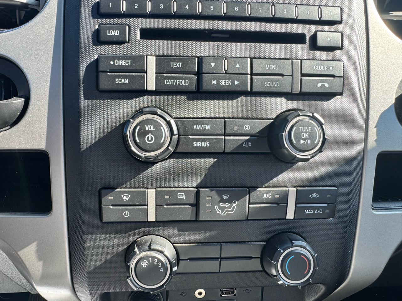 2012 Ford F-150 XLT photo 8