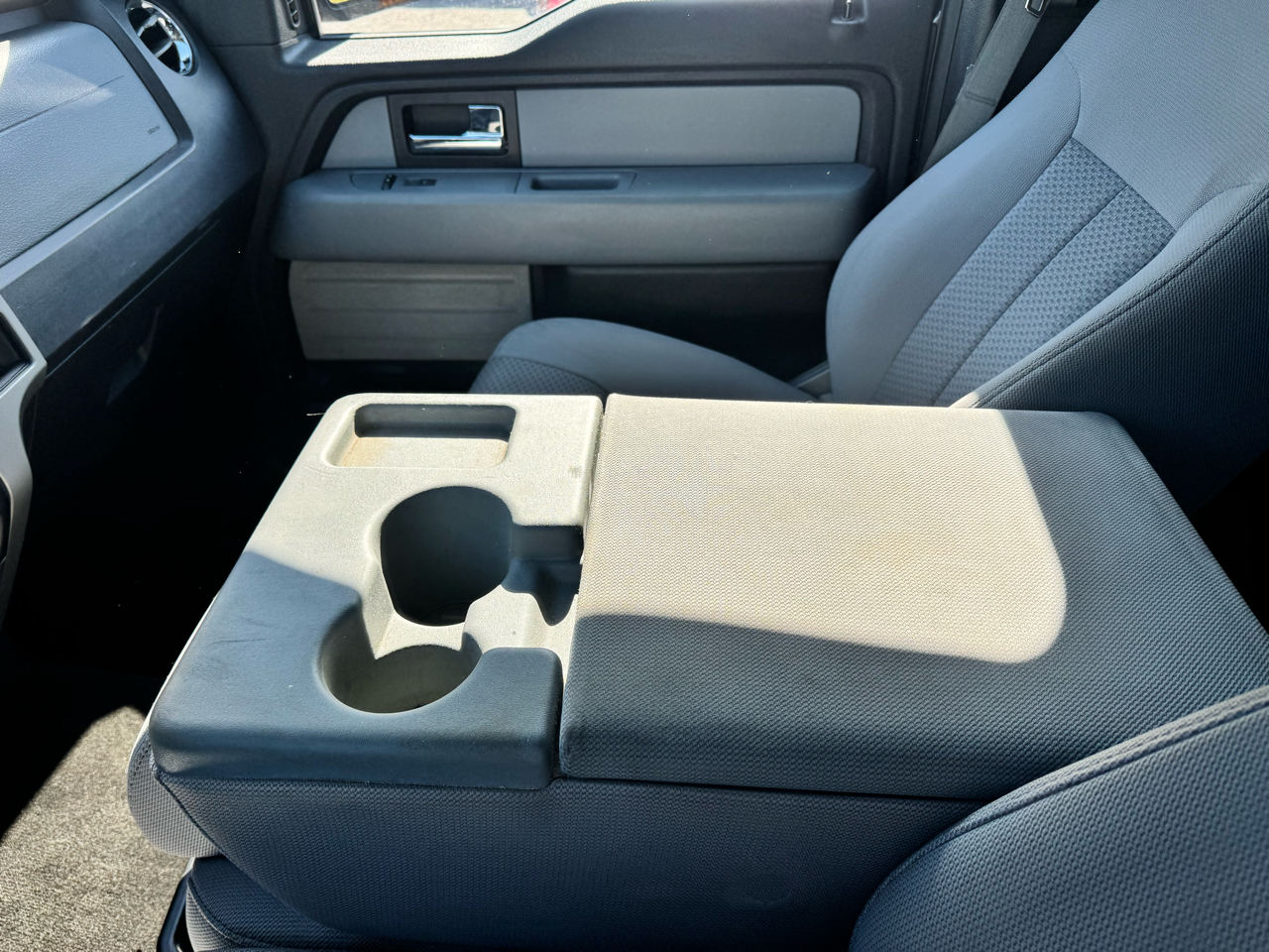2012 Ford F-150 XLT photo 16