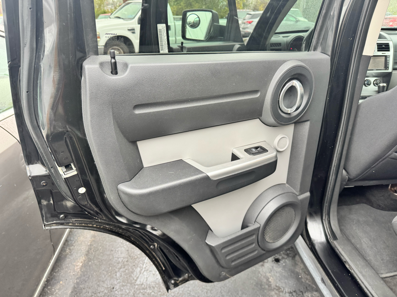 Dodge Nitro SXT 2WD 2010 Dodge Nitro SXT 2WD 2010