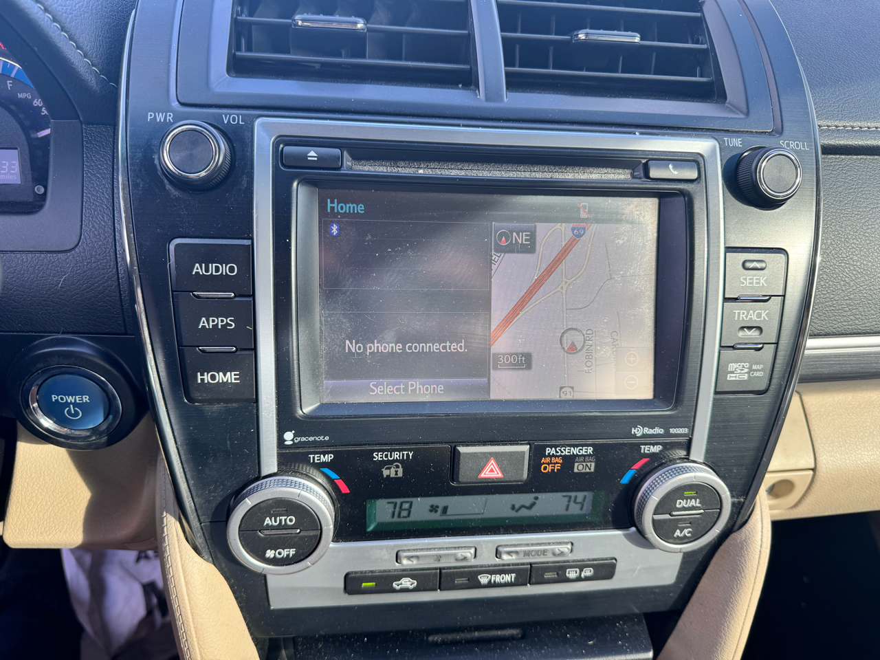 Toyota Camry Hybrid XLE 2014