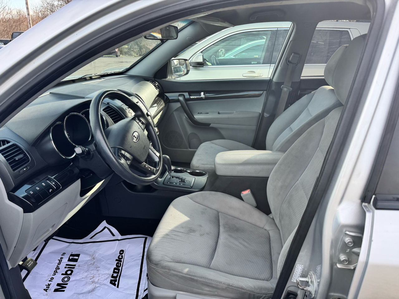 Kia Sorento LX 2WD 2011