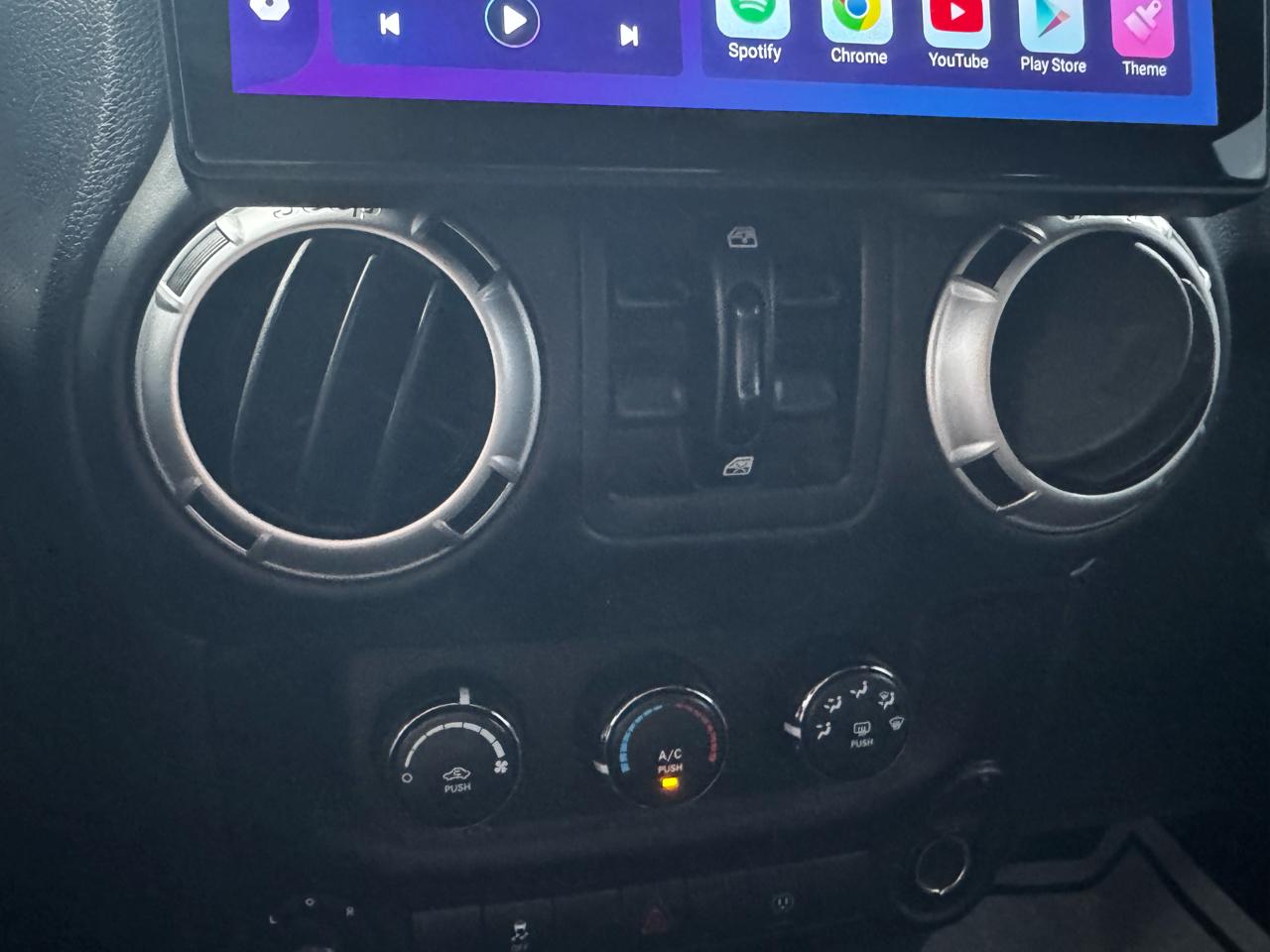 Jeep Wrangler Unlimited Sahara 4WD 2016