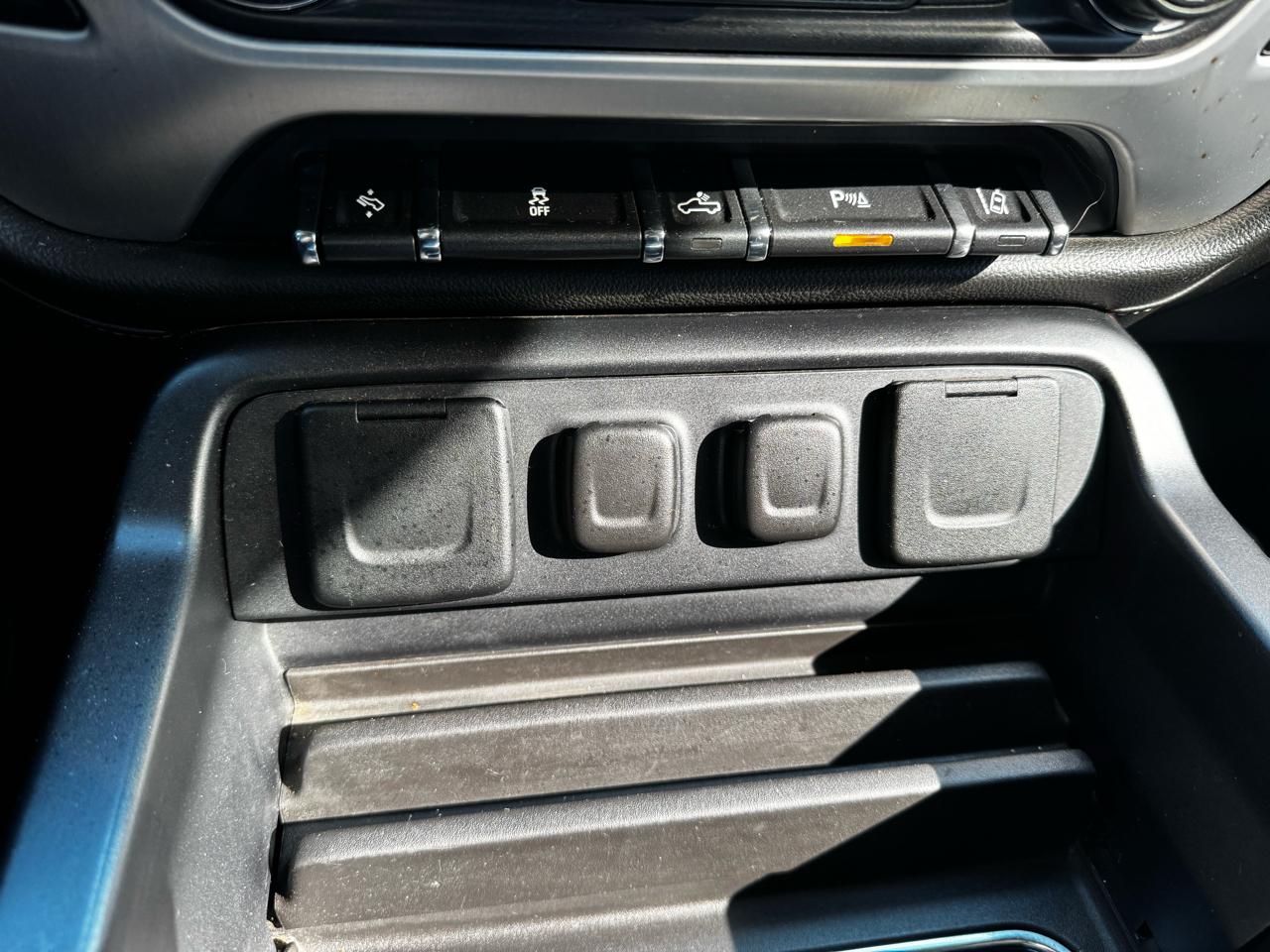 GMC Sierra 1500 SLT Crew Cab Short Box 4WD 2015