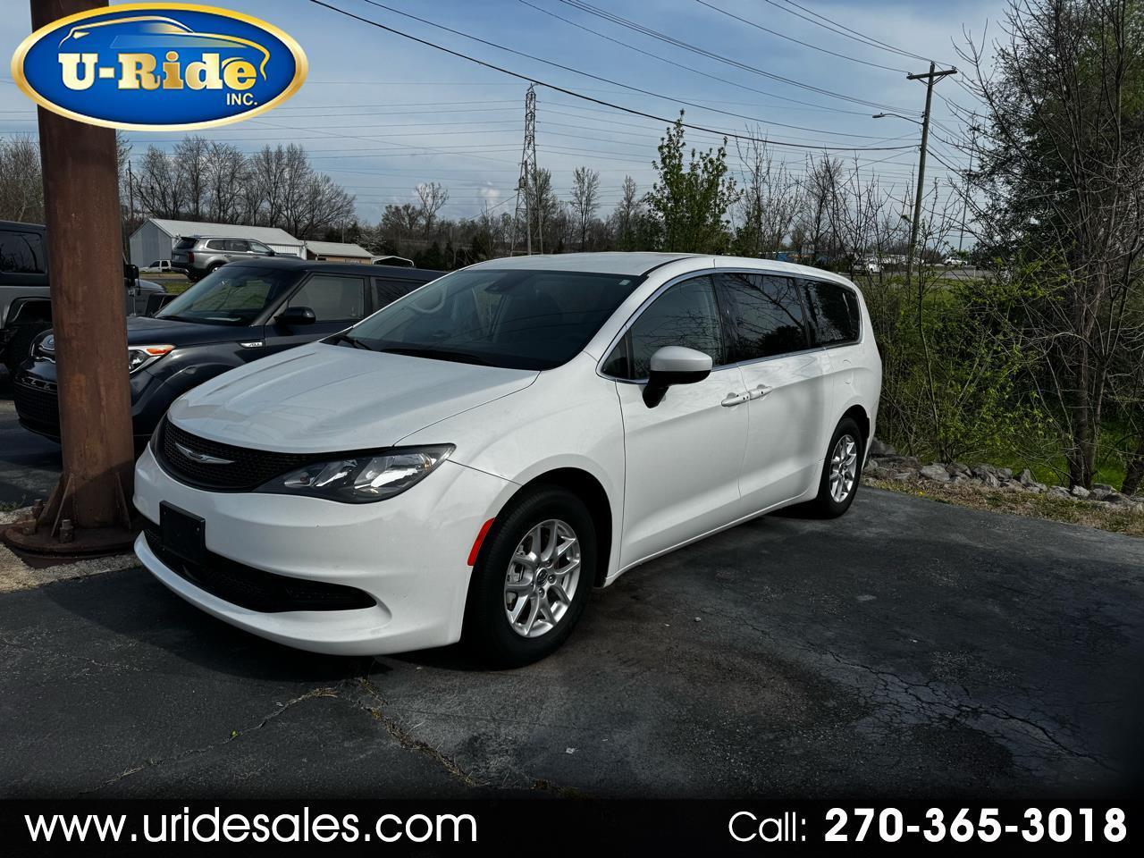 2023 Chrysler Voyager LX