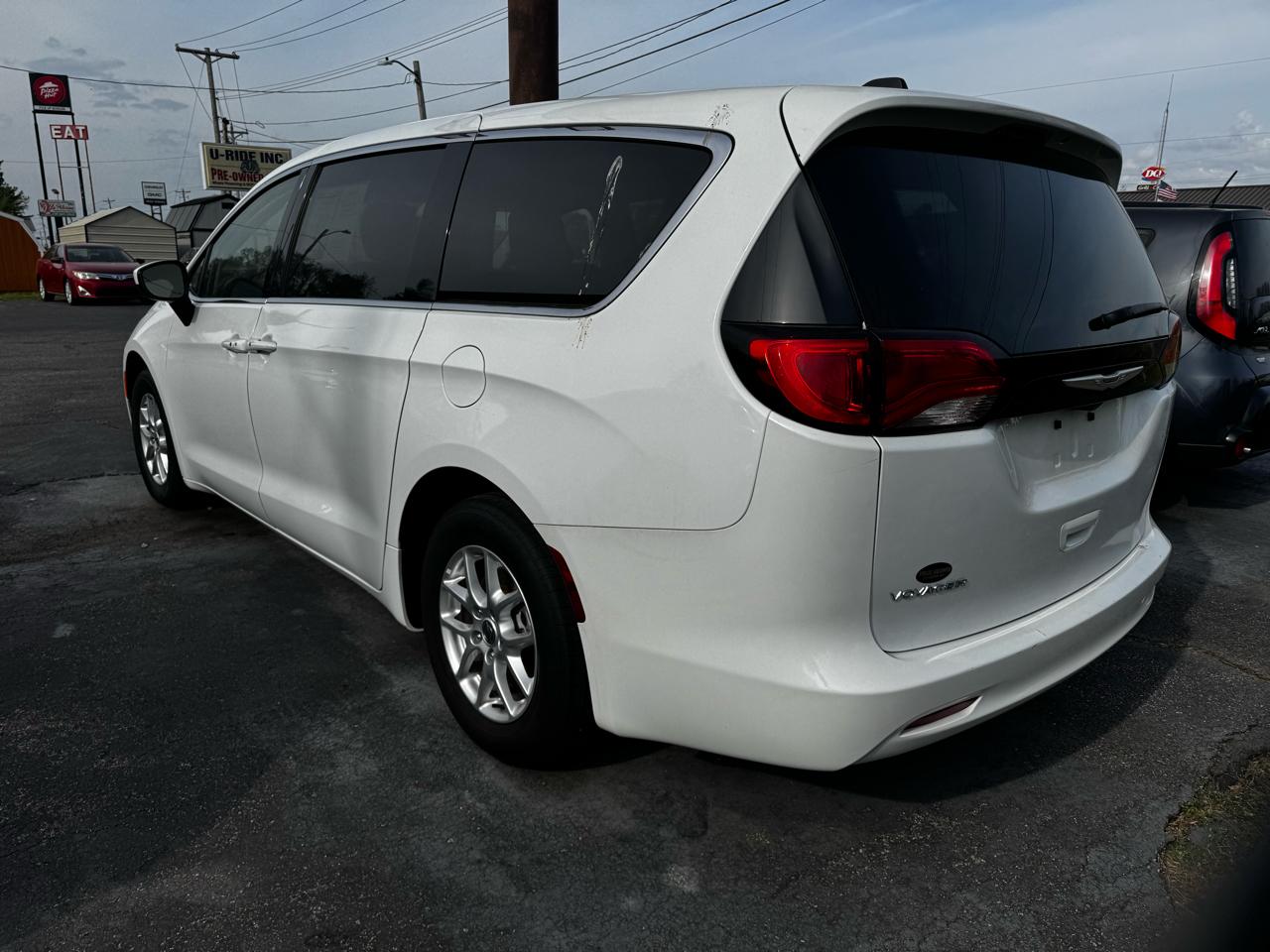 Chrysler Voyager LX 2023
