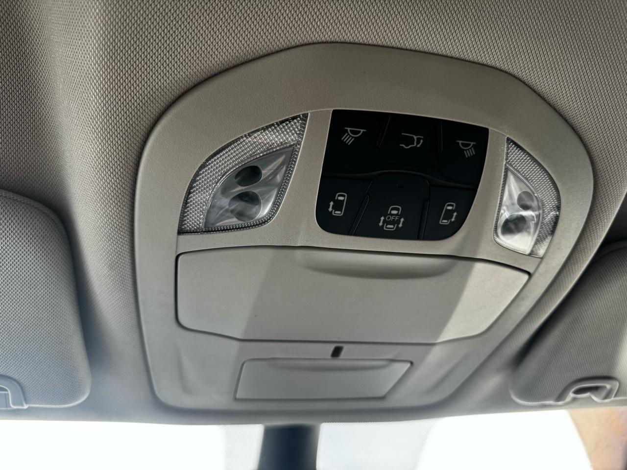 Chrysler Voyager LX 2023