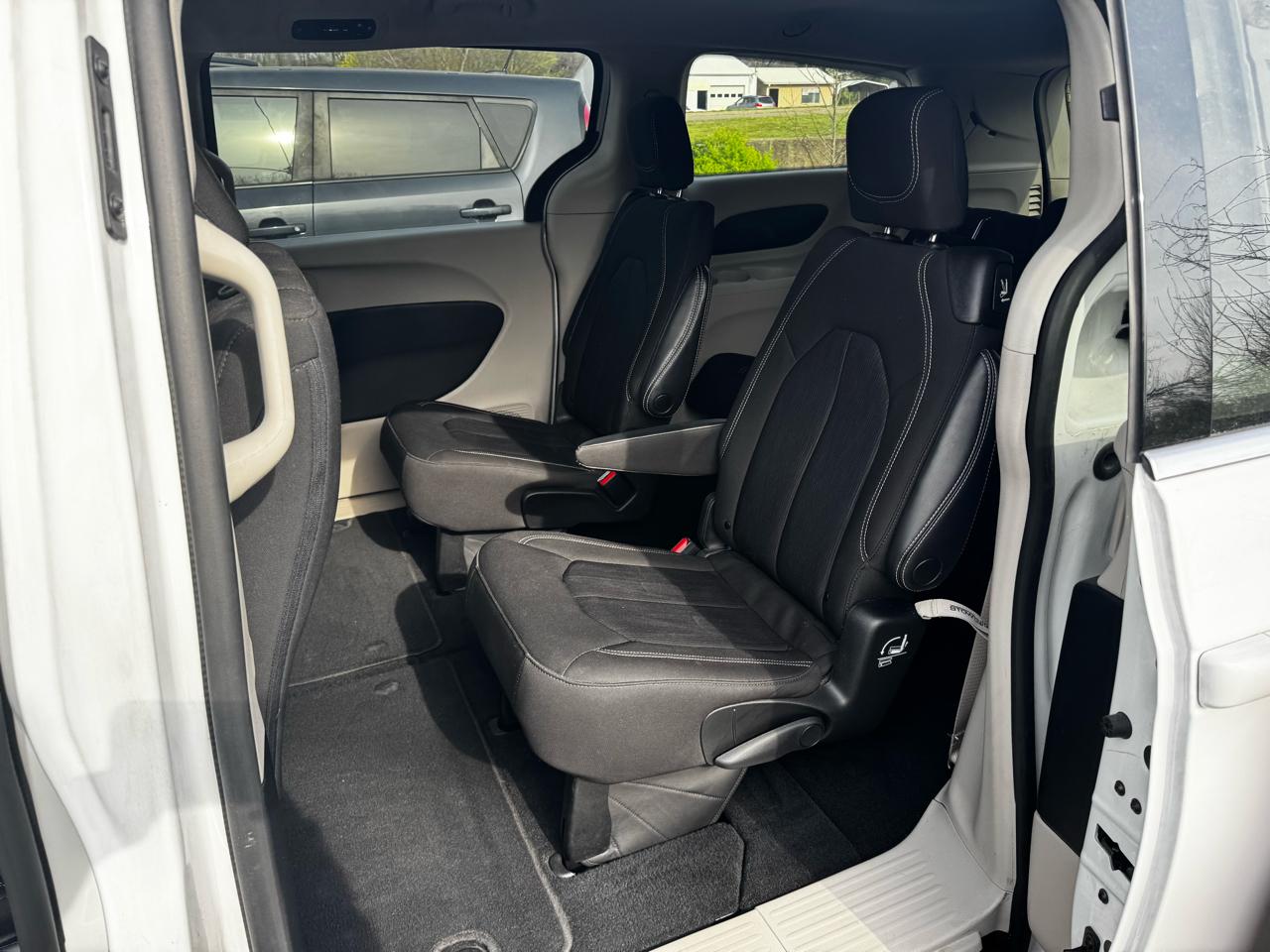 Chrysler Voyager LX 2023