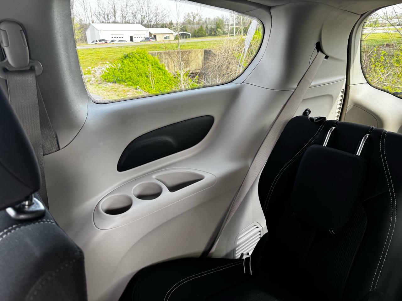 Chrysler Voyager LX 2023