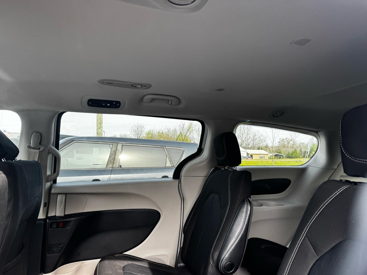 Chrysler Voyager LX 2023