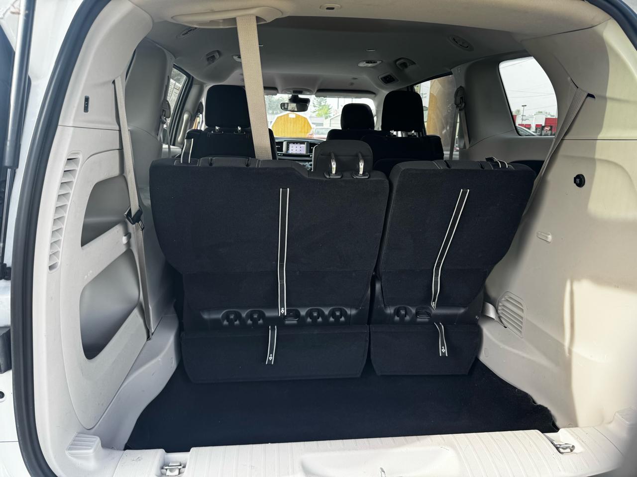 Chrysler Voyager LX 2023