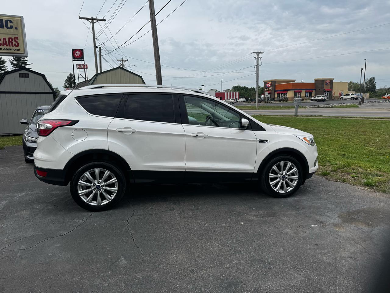 Ford Escape Titanium FWD 2017
