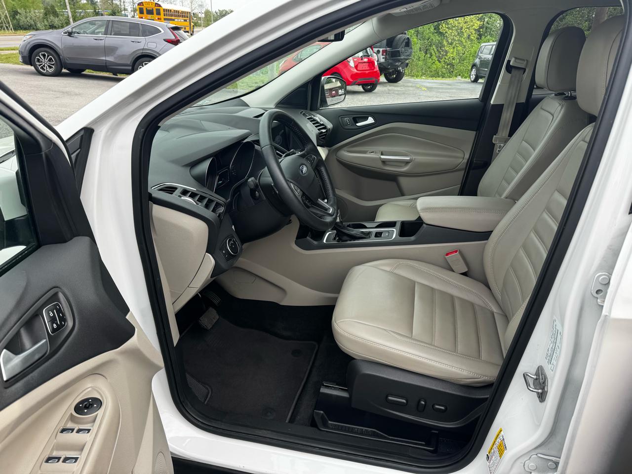 Ford Escape Titanium FWD 2017