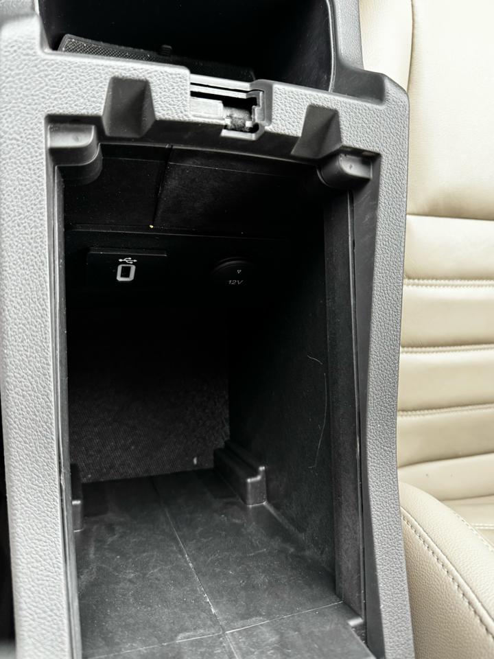 Ford Escape Titanium FWD 2017