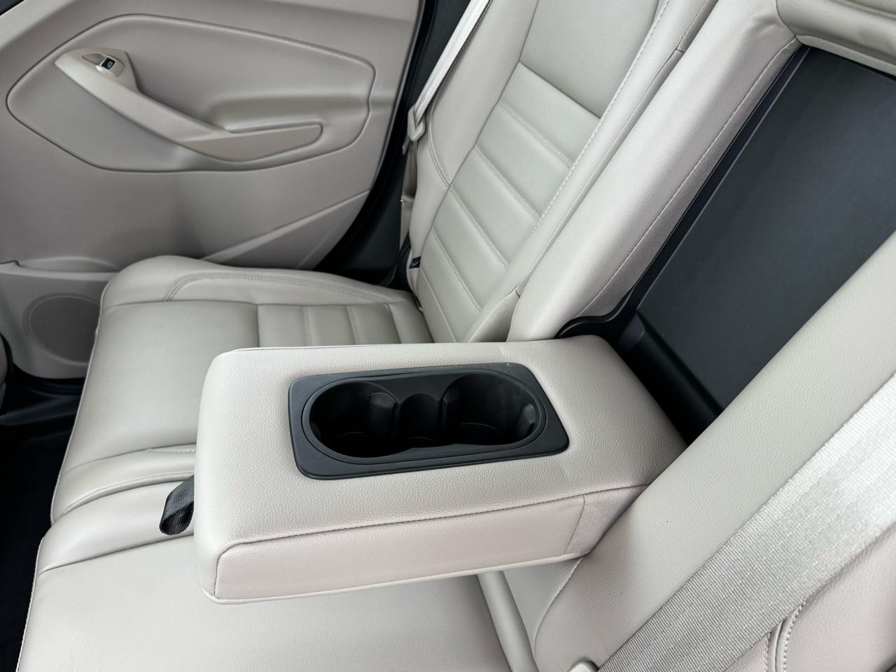 Ford Escape Titanium FWD 2017