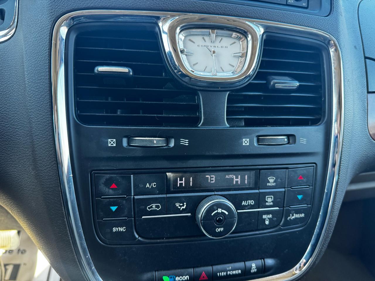 Chrysler Town & Country Touring 2014