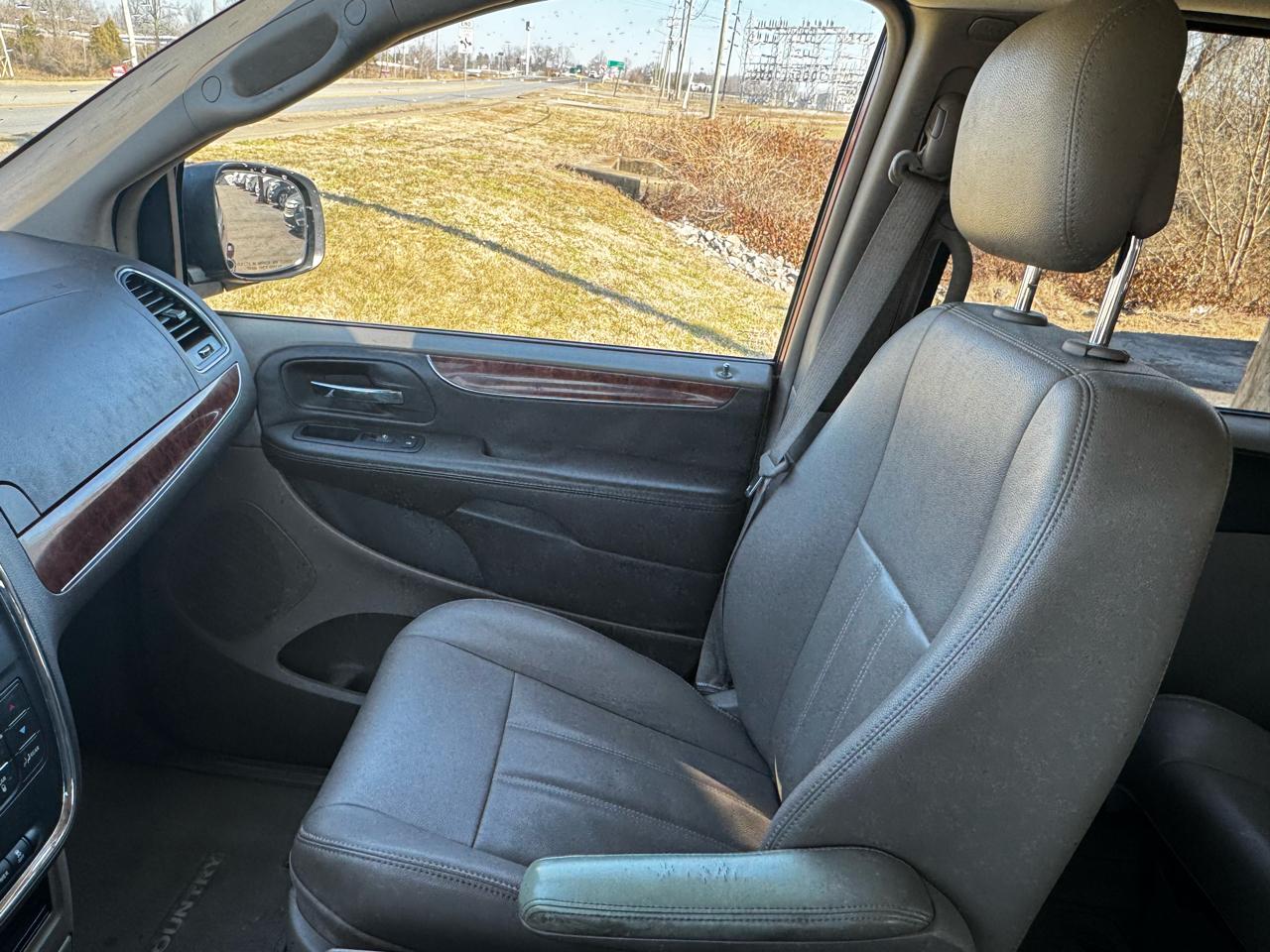 Chrysler Town & Country Touring 2014