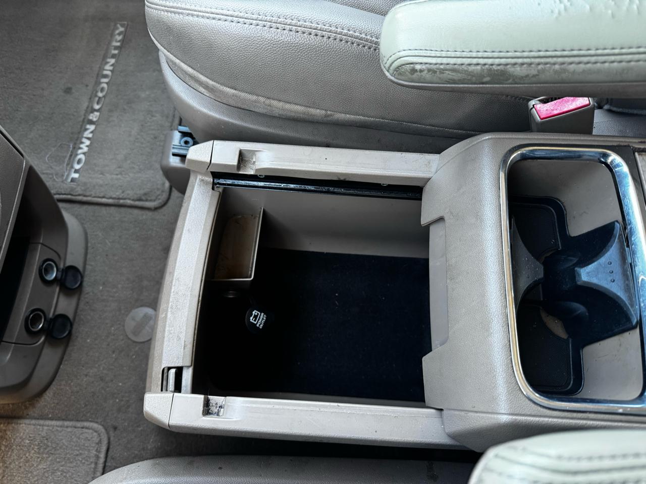 Chrysler Town & Country Touring 2014