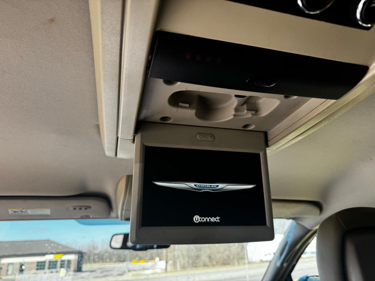 Chrysler Town & Country Touring 2014