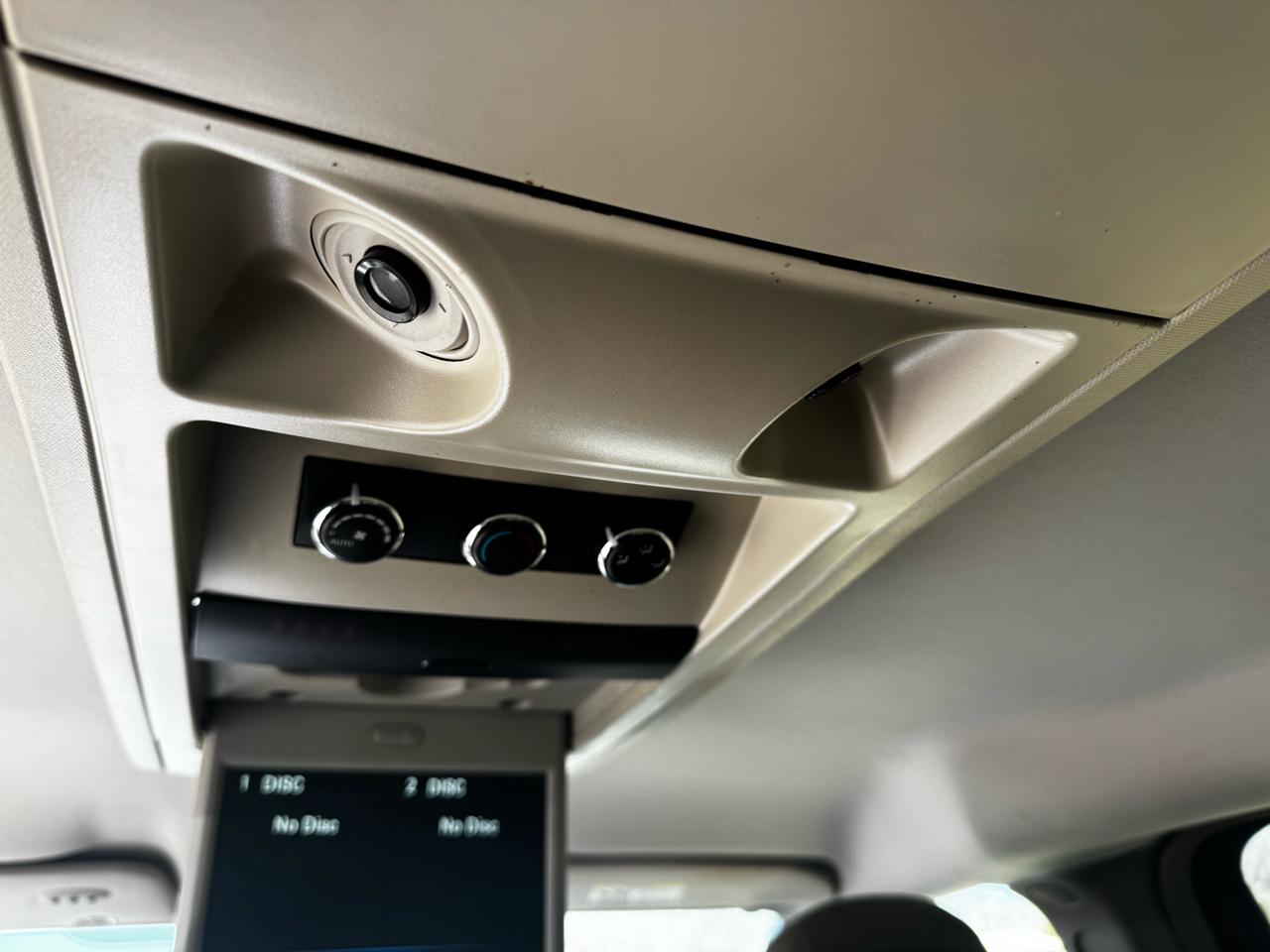 Chrysler Town & Country Touring 2014