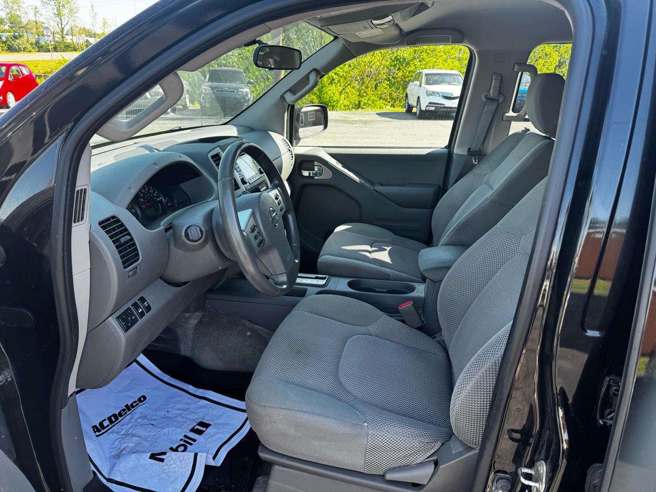 Nissan Frontier PRO-4X Crew Cab 5AT 4WD 2016