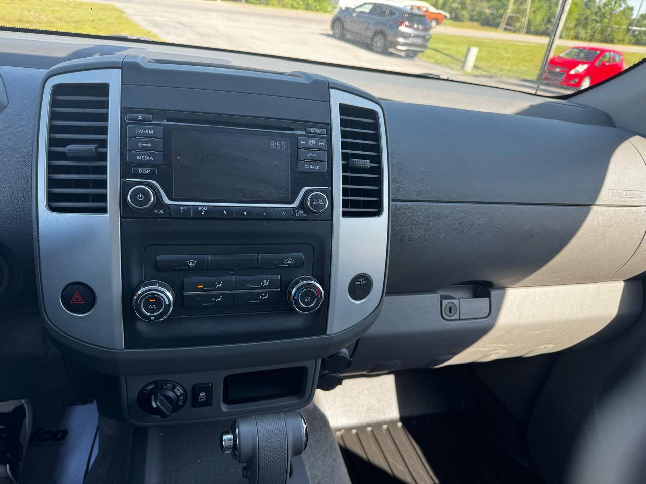 Nissan Frontier PRO-4X Crew Cab 5AT 4WD 2016