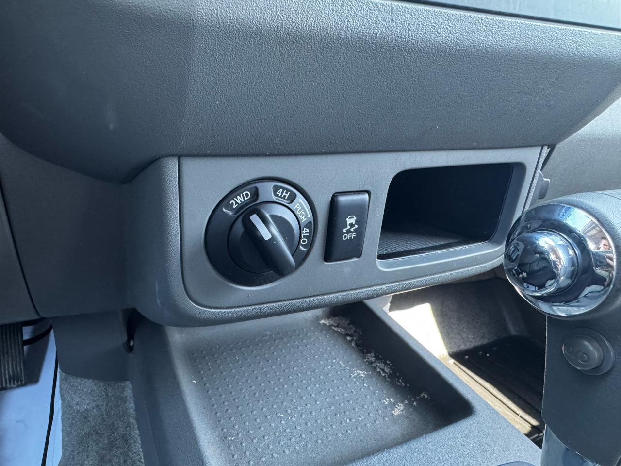 Nissan Frontier PRO-4X Crew Cab 5AT 4WD 2016