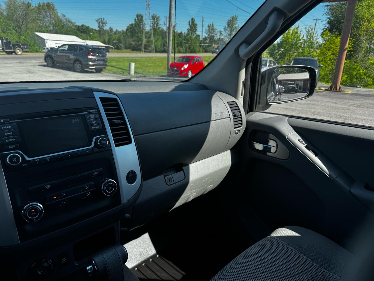 Nissan Frontier PRO-4X Crew Cab 5AT 4WD 2016