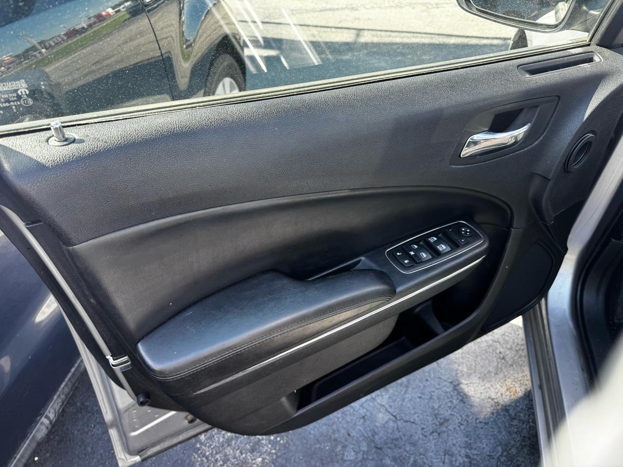 Dodge Charger SE 2014