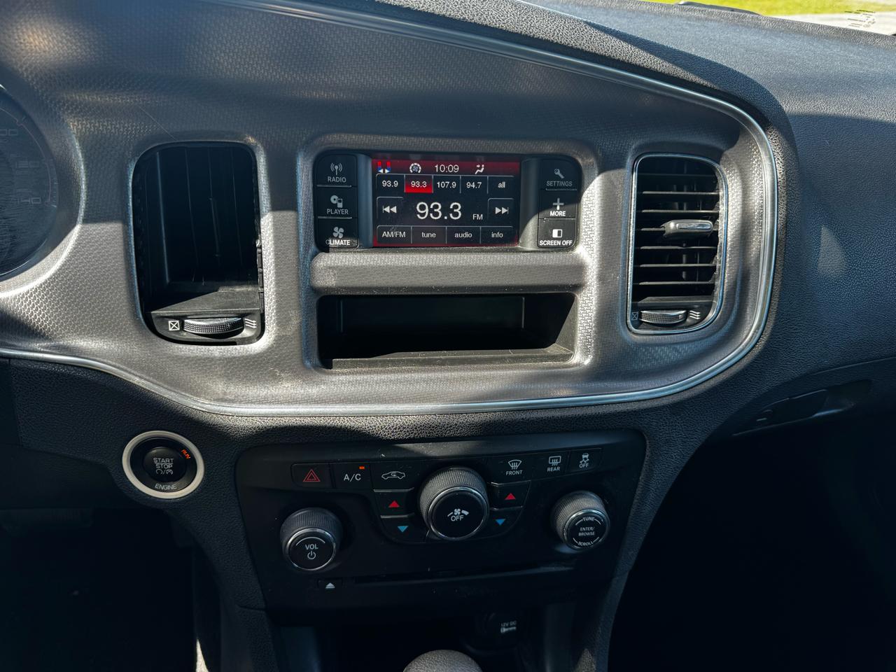 Dodge Charger SE 2014