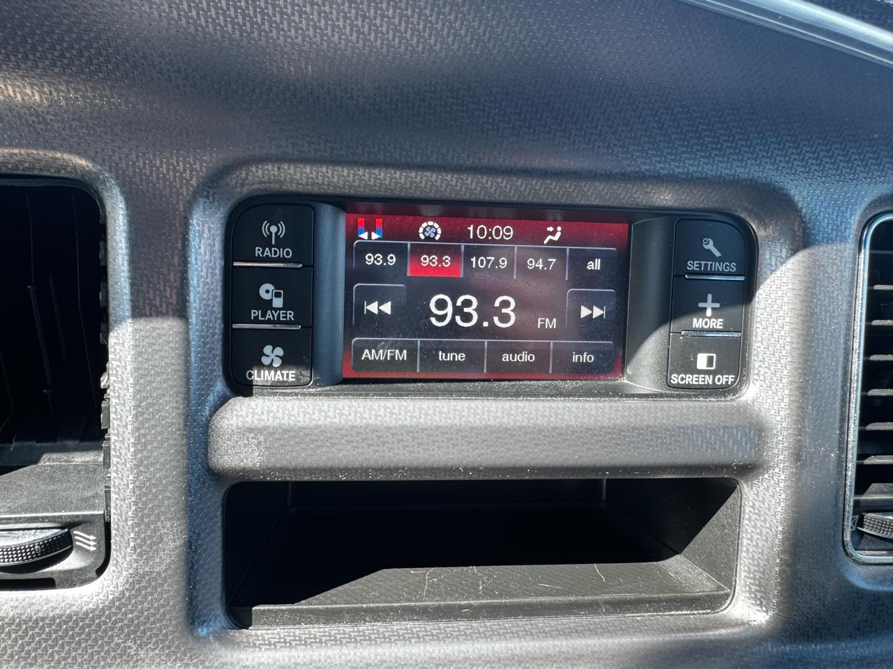 Dodge Charger SE 2014