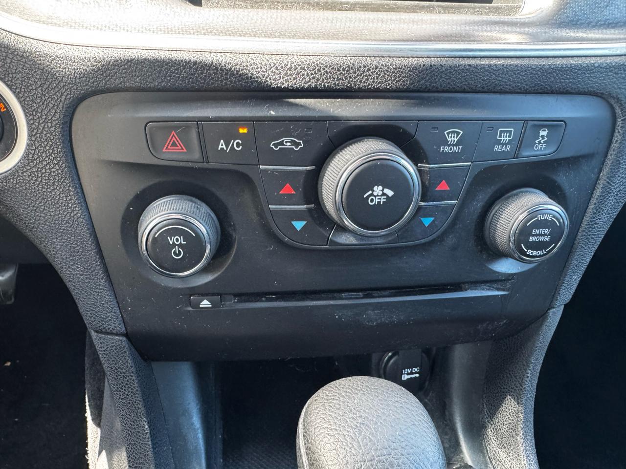 Dodge Charger SE 2014