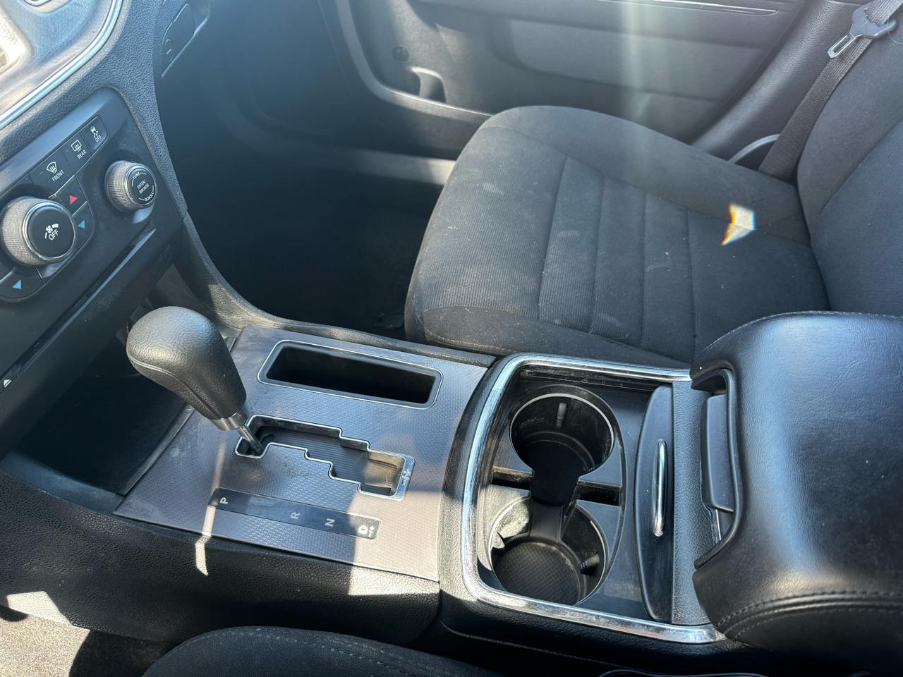 Dodge Charger SE 2014