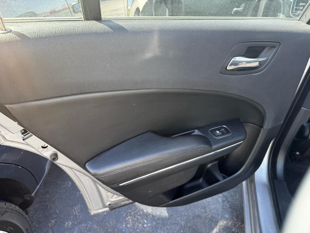 Dodge Charger SE 2014