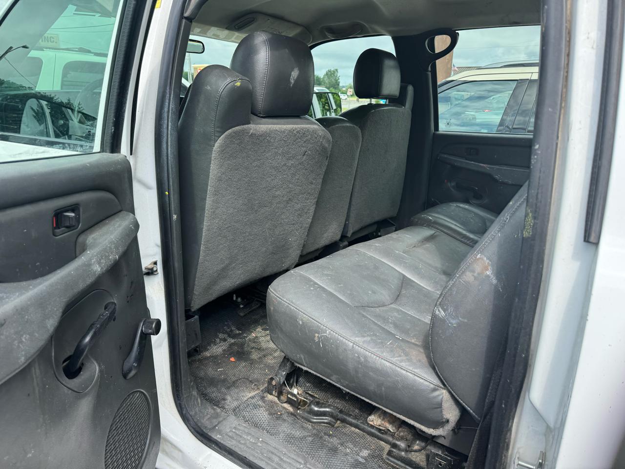 Chevrolet Silverado Classic 2500HD LS Crew Cab 2WD 2007