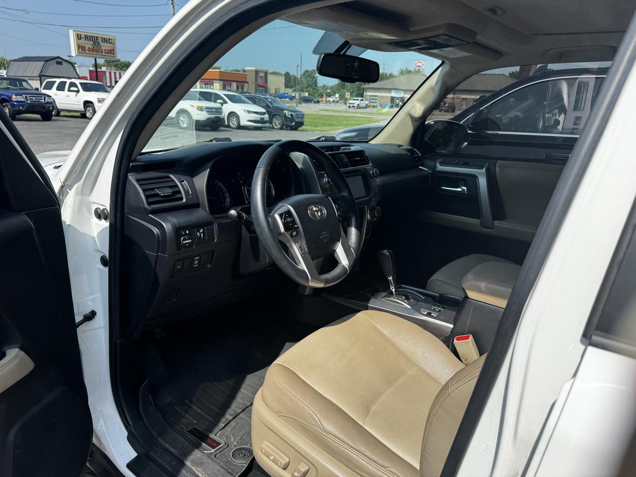 Toyota 4Runner SR5 2WD 2016
