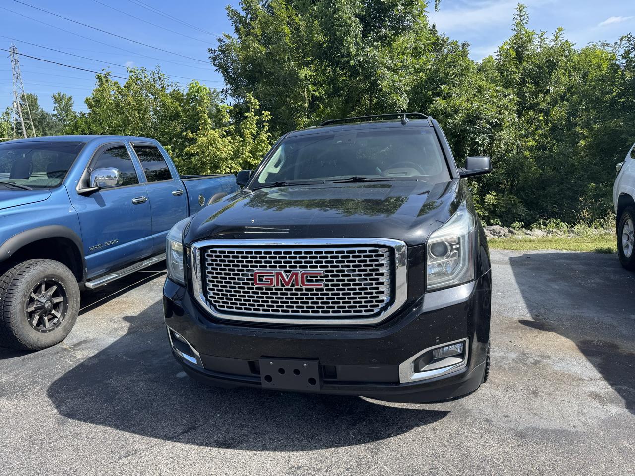 GMC Yukon Denali 4WD 2015