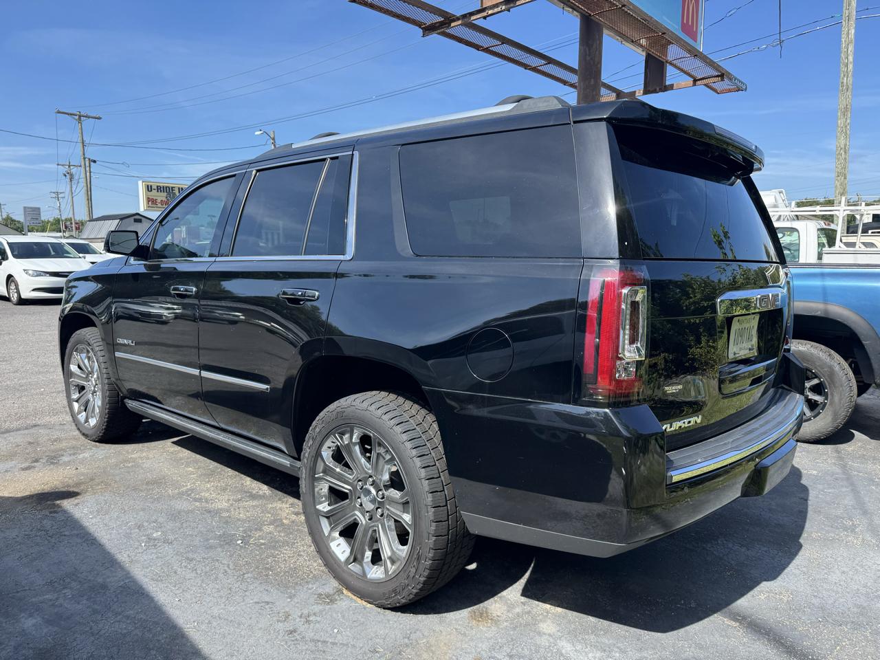 GMC Yukon Denali 4WD 2015