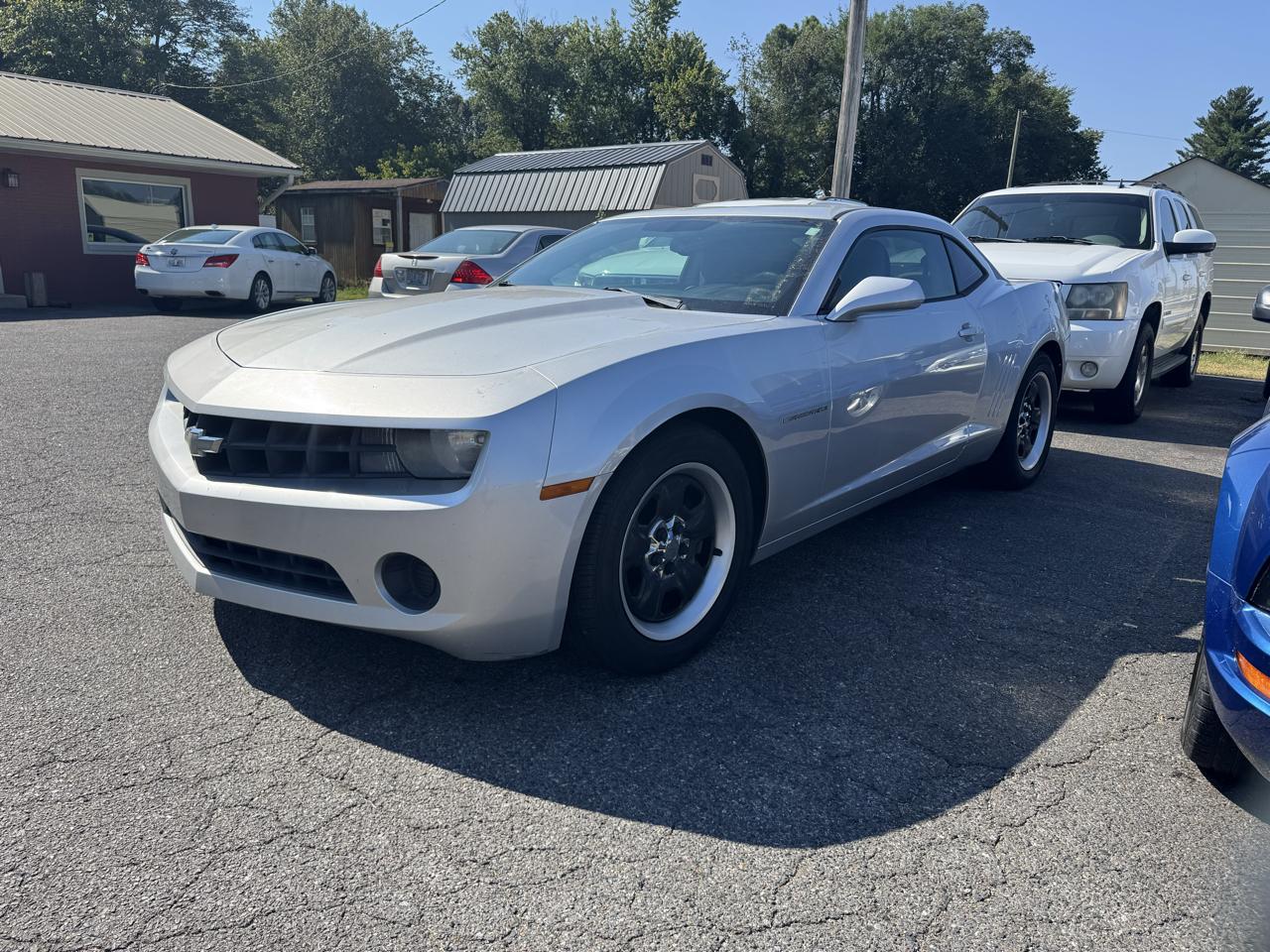 Chevrolet Camaro LS Coupe 2012