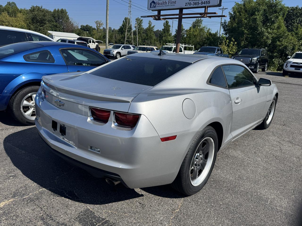 Chevrolet Camaro LS Coupe 2012