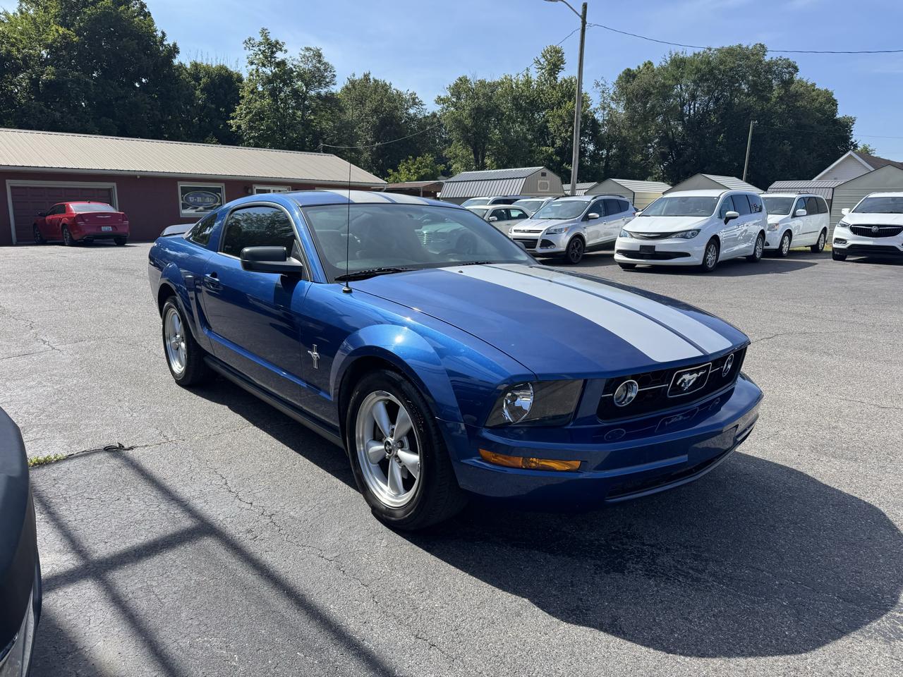 Ford Mustang V6 Deluxe Coupe 2007