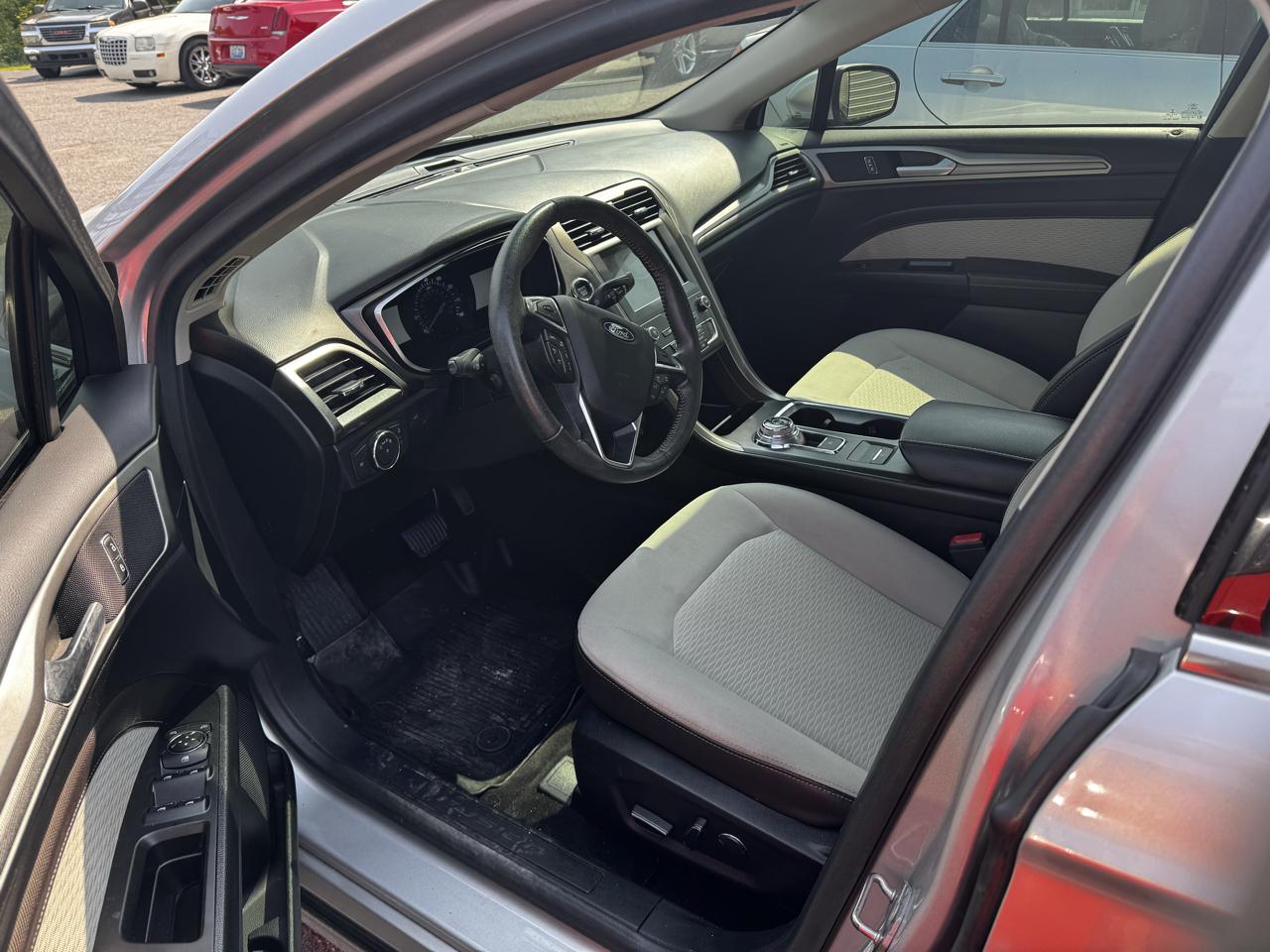 Ford Fusion SE 2019