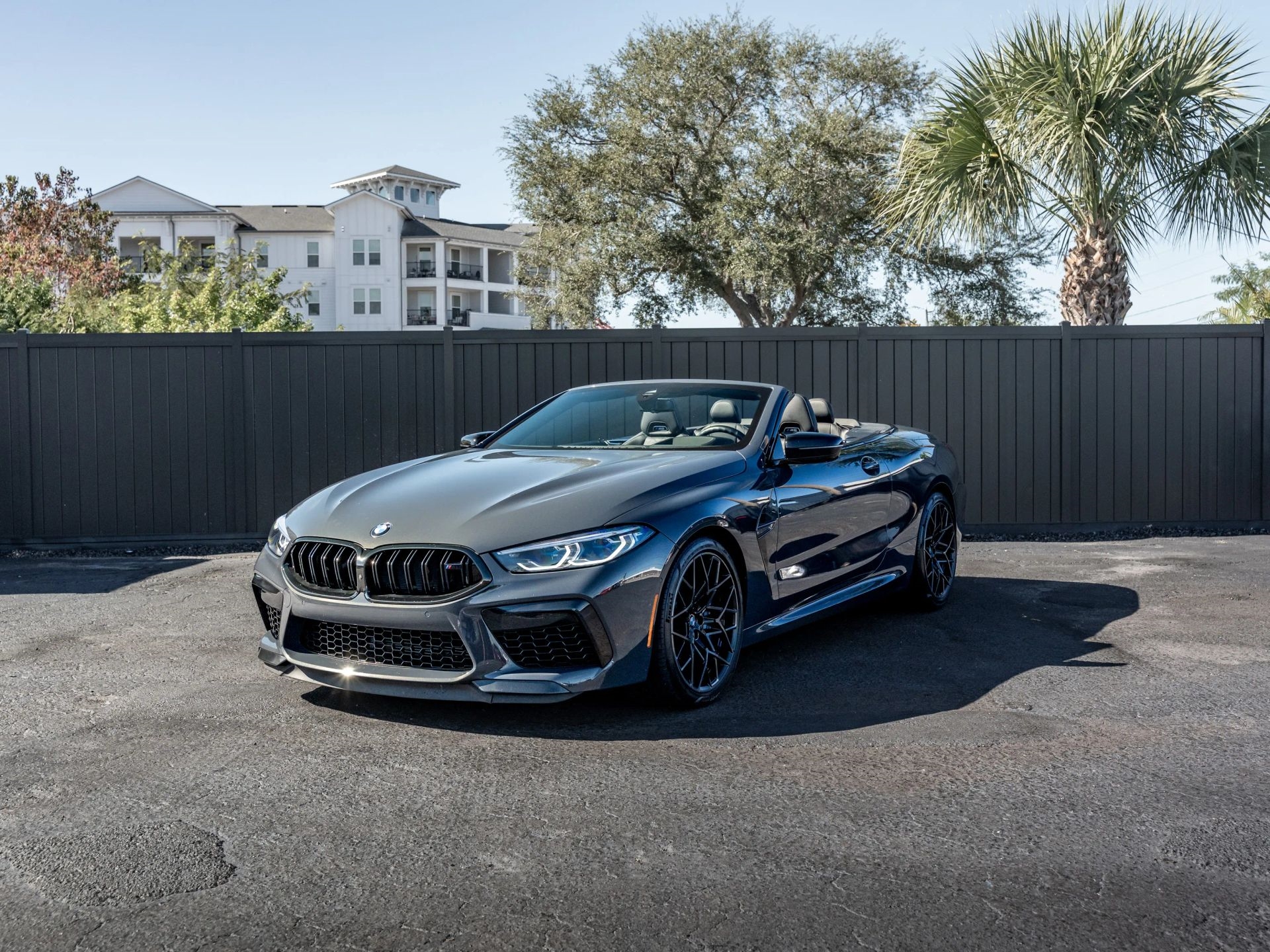BMW M8  2022