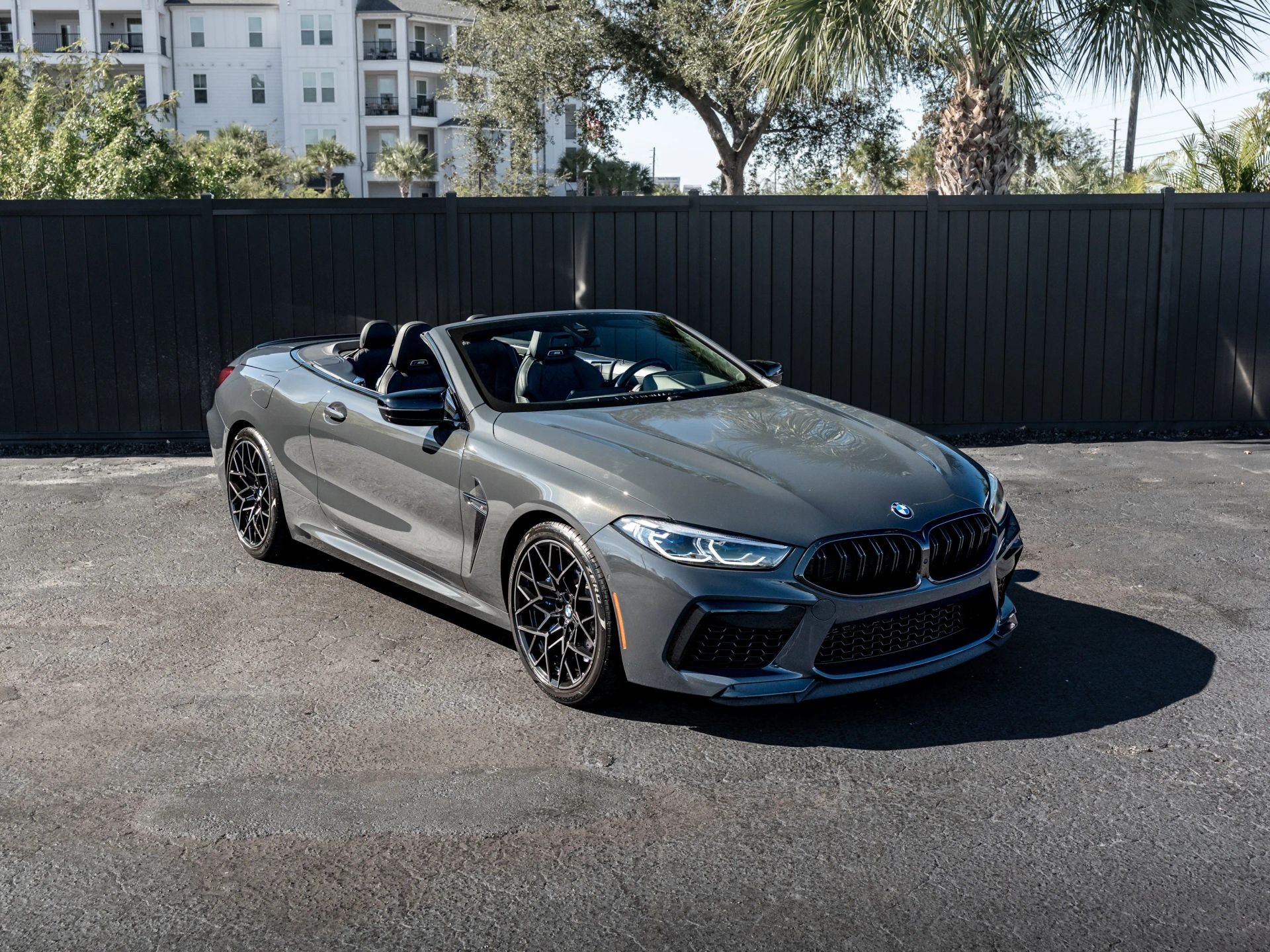 BMW M8  2022