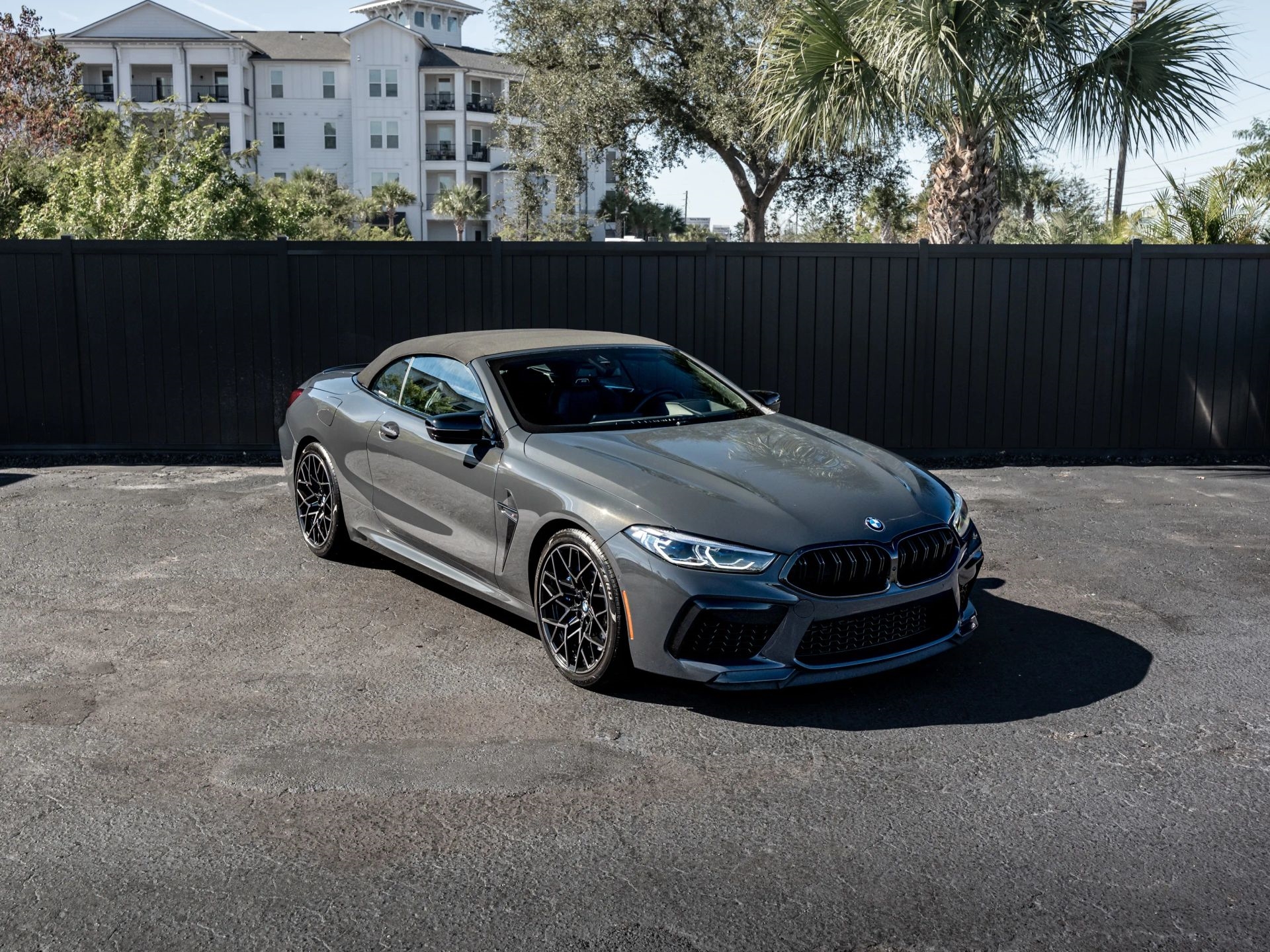 BMW M8  2022