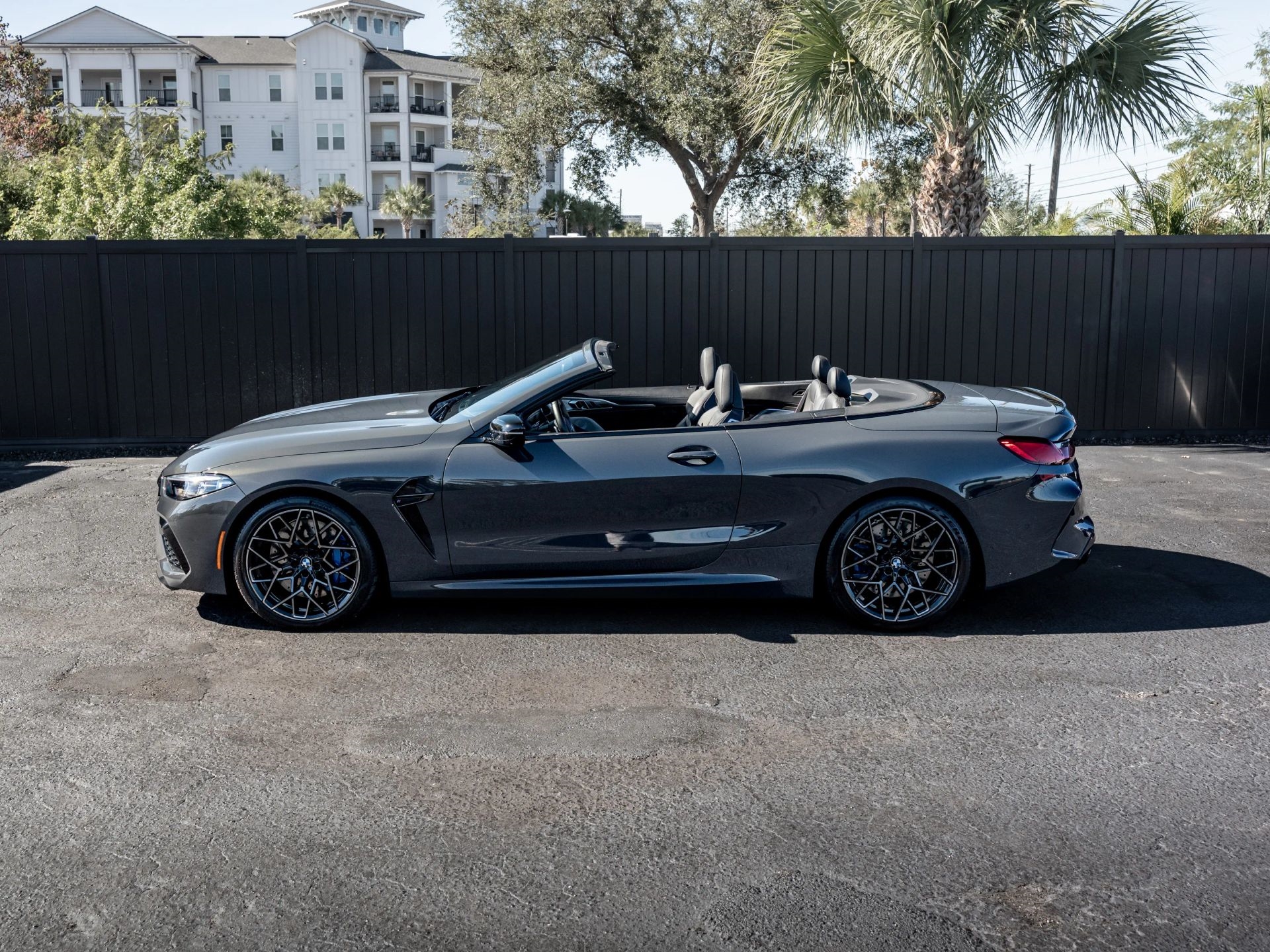 BMW M8  2022