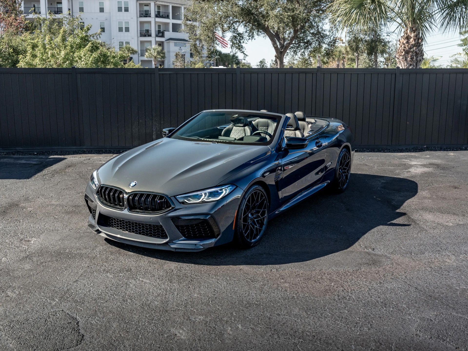 BMW M8  2022