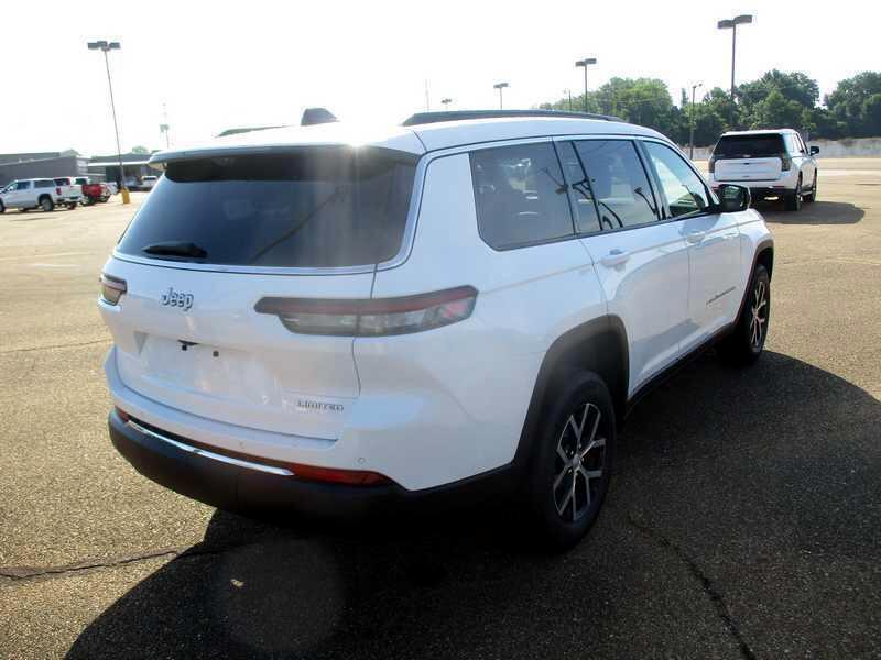 2025 Jeep Grand Cherokee Limited photo 3