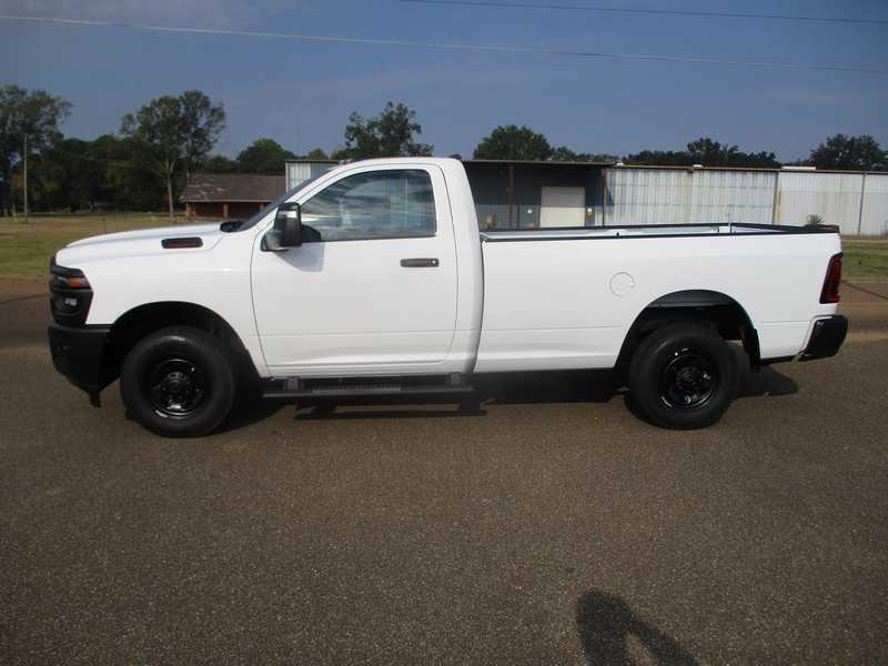 RAM 2500 Tradesman Reg Cab 2WD 2026 RAM 2500 Tradesman Reg Cab 2WD 2026